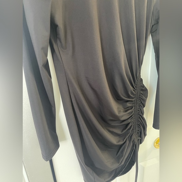 Black Size 10 M/L long sleeve black adjustable asymmetric style mini dress - Picture 2 of 4